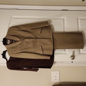 Le Suit sz 12P tweed pantsuit with sz M brown coordinating top